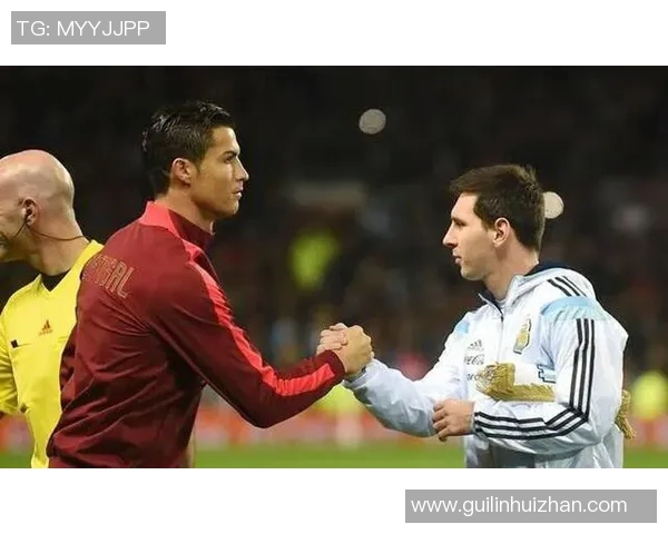 当前足坛顶级球星解析:梅西、C罗、哈兰德与姆巴佩的竞争与未来发展 当前足坛顶级球星解析:梅西、C罗、哈兰德与姆巴佩的竞争与未来发展