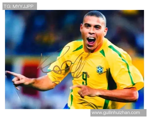 聚焦足球场上的15号球星:技术风采与赛场传奇的完美融合 聚焦足球场上的15号球星:技术风采与赛场传奇的完美融合